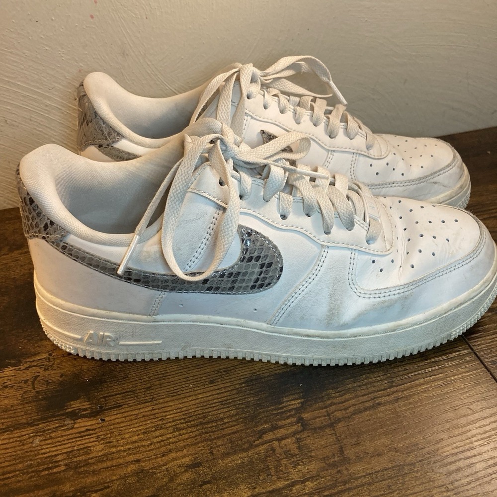 Nike Air Force 1 '07 White Snakeskin DD8959-100 Women's Size 9